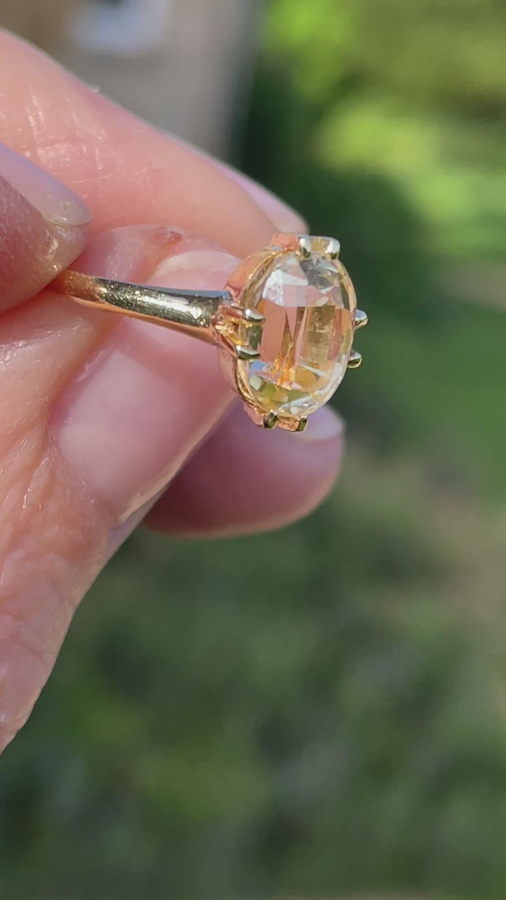 Vintage Natural Ceylon Yellow Sapphire 18ct Gold Ring
