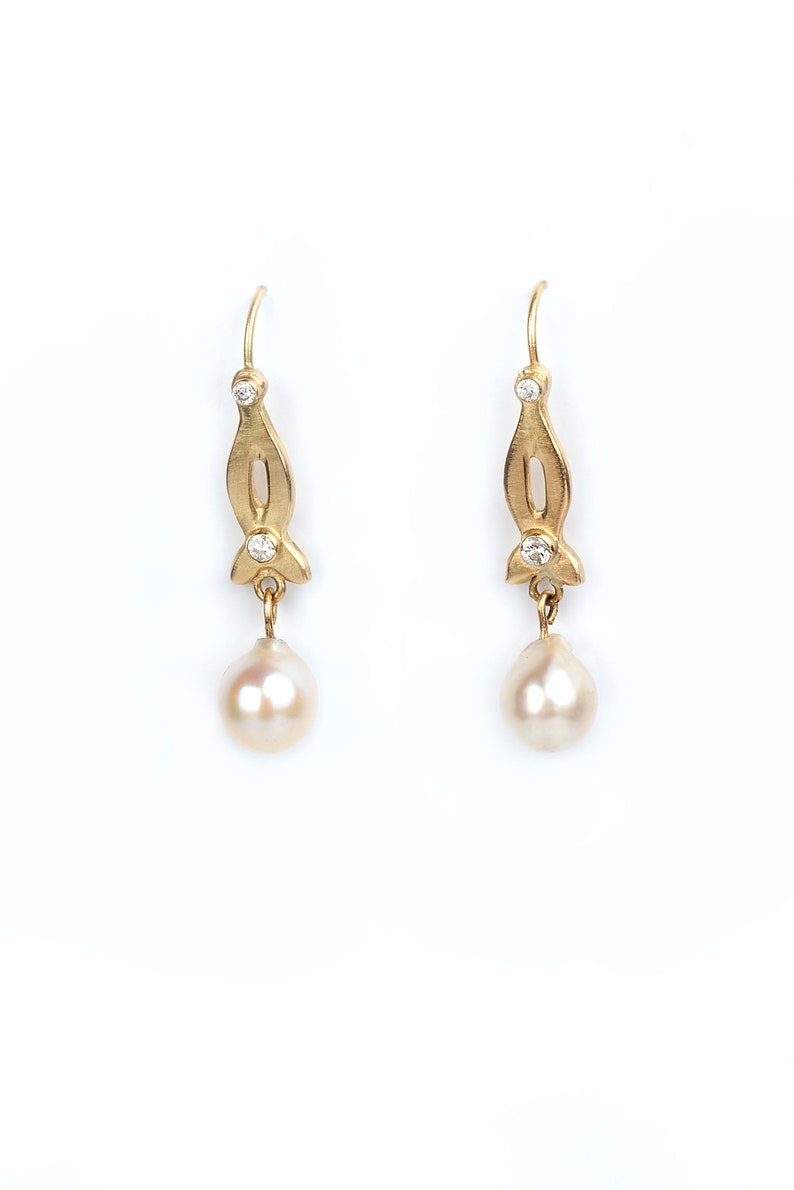 Pearl and Diamond 18 Karat Gold Earrings